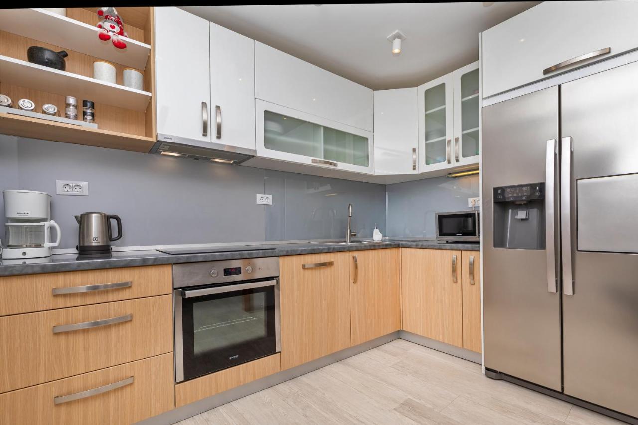 Domino Apartment